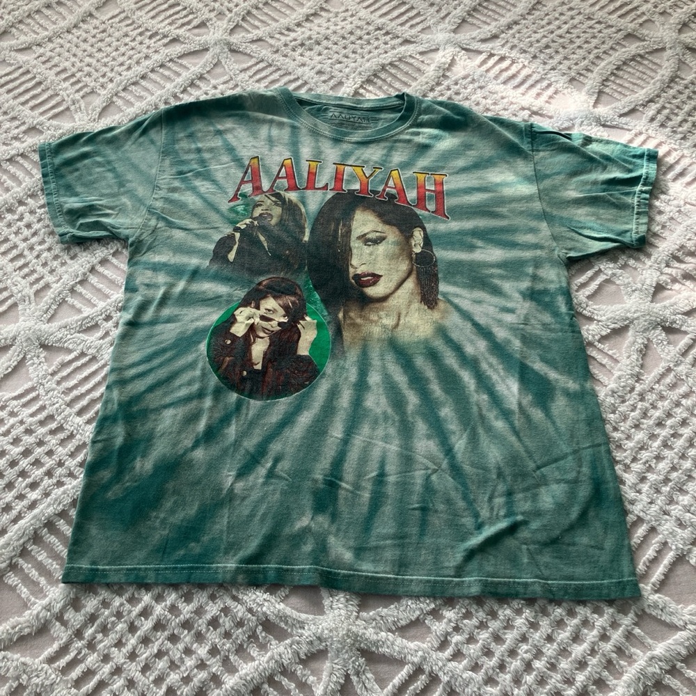 Aaliyah tye dye tshirt
